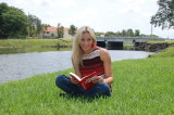 Amy Vitale reading