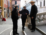 Venezia: Gondoliers in conference .. 0251.jpg