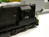 Athearn HO: Norfolk and Western SD45 with triple-clasp flexicoils