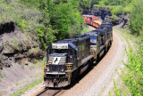 NS 167 passes through the cut at Parkers Lake 