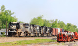Southbound 167 creeps past MofW equipment at Moreland 
