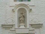 Staande Maria met Kind (koningin) - Zwarteleertouwersstraat 82
