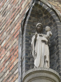 Staande Maria met Kind (koningin) - Gentpoortstraat 16