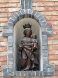 Staande Maria met Kind (koningin) - Kruitenbergstraat 21