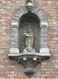 Staande Maria met Kind - Hoedenmakersstraat 19