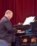 Pianist Liew Matthews soloing  20110904_06 .JPG