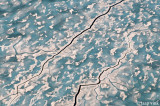 Sea ice with cracks - Zeeijs met scheuren