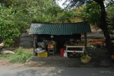 There were plenty of roadside markets along the way to Chinendaga