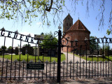 Doezum - Vituskerk met kerkhof