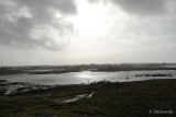 Village dans la brume