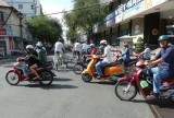 Mopeds Competing with Pedicabs for Right of Way
