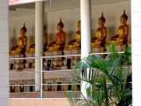 Temple in Bangkok.jpg
