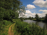 River  Medway  approaching  Tonbridge.
