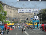 looking up Kreshchatyk boulevard