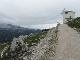 on the trail to the Five Fingers lookout