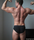 big huge biceps musclemans free gay photos gallery pics.jpg