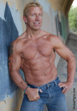 gay muscular powerlifter.jpg