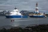 Aiviq towing the Kulluk