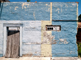 Wall wth blue and yellow