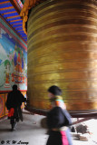 Turning prayer wheel DSC_2972