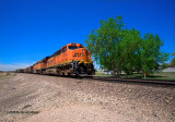 bnsf5750east_at_west_keensburg.jpg