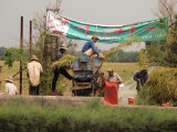 THRESHING MACHINE FOR RICE