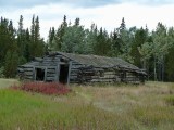 Ancien htel / Old roadhouse - sur la route de Whitehorse / on the way to Whitehorse