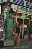Liberty Statue & Véro