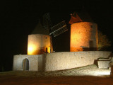 Régusse Windmills by night.JPG