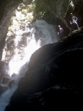 Miguel y Javi en la cascada