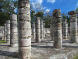 Partie de l'allée des mille colonnes