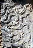 Bas-relief des serpents