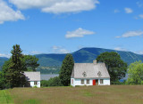 Devant le mont Ste-Anne