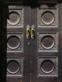 porte noire sur Obispo