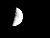 e Zs20  moon at iso1600   P1080310.jpg