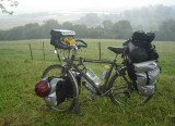 256  Ad - Touring France - Giant Expedition touring bike