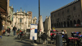 Sun on piazza Sordello<br />2906
