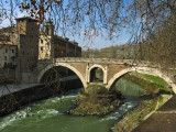 Ponte Fabricio or Ponte di Quatro Capi<br />3872