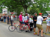 GL 13dot1 race52 9-4-11 spectators at finish.jpg