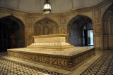 Burial chamber, Jahangirs Tomb