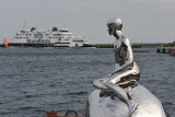 The sculpture of Han was installed in Helsingrs cultural wharf on 2 June 2012