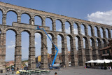 At Plaza Azoguejo, the aqueduct is up to 28m/93ft high