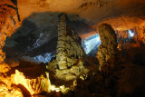 Hang Sung Sot Cave