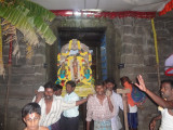 Gopura vaasal sevai