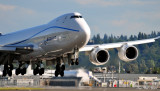 Gears down 747-8F