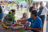 n8749 Leis and Flower Arrangements