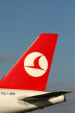 TURKISH AIRLINES AIRBUS A320 CDG RF IMG_5671.jpg