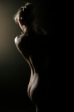 Aurore - Premier essai de photos de nu avec un dclencheur  distance fix sur le botier - Nude first session