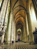 06 Nave Aisle 84000279.jpg