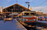 At Marseille Saint-Charles, the BB22350 is waiting for the departure to Lyon.